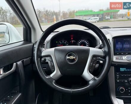 Белый Шевроле Каптива, объемом двигателя 2.2 л и пробегом 150 тыс. км за 12200 $, фото 23 на Automoto.ua