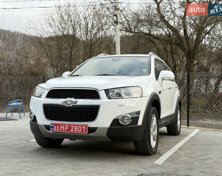 Белый Шевроле Каптива, объемом двигателя 2.2 л и пробегом 200 тыс. км за 12000 $, фото 1 на Automoto.ua
