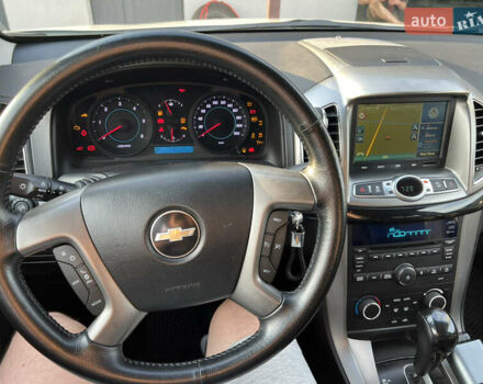 Білий Шевроле Каптіва, об'ємом двигуна 2.23 л та пробігом 241 тис. км за 12300 $, фото 13 на Automoto.ua