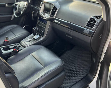 Білий Шевроле Каптіва, об'ємом двигуна 2.23 л та пробігом 241 тис. км за 12300 $, фото 14 на Automoto.ua