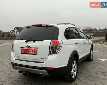 Белый Шевроле Каптива, объемом двигателя 2.2 л и пробегом 200 тыс. км за 11999 $, фото 6 на Automoto.ua