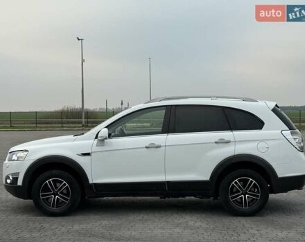 Белый Шевроле Каптива, объемом двигателя 2.2 л и пробегом 150 тыс. км за 12200 $, фото 11 на Automoto.ua