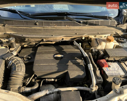 Білий Шевроле Каптіва, об'ємом двигуна 2.23 л та пробігом 241 тис. км за 12300 $, фото 27 на Automoto.ua