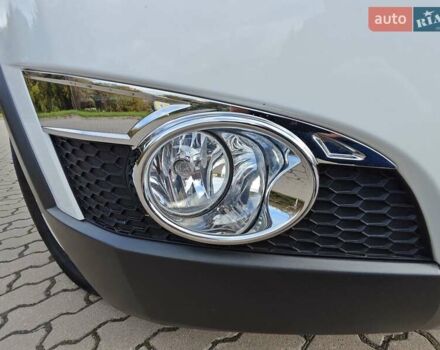 Белый Шевроле Каптива, объемом двигателя 2.2 л и пробегом 112 тыс. км за 13750 $, фото 42 на Automoto.ua