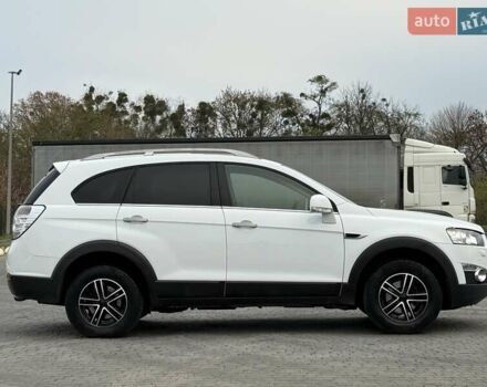 Белый Шевроле Каптива, объемом двигателя 2.2 л и пробегом 150 тыс. км за 12200 $, фото 5 на Automoto.ua