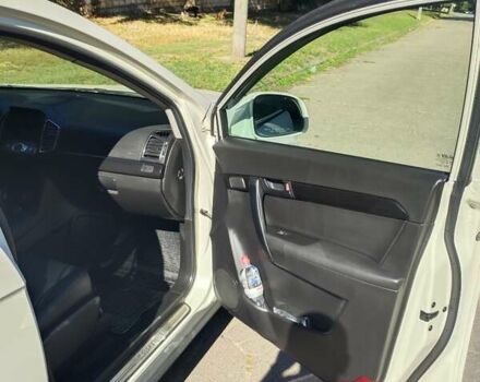 Шевроле Каптива 2012 в Каменское - Днепродзержинск на Automoto.ua Белый Шевроле Каптива, объемом двигателя 2.4 л и пробегом 176 тыс. км за 10500 $, фото 6 на Automoto.ua