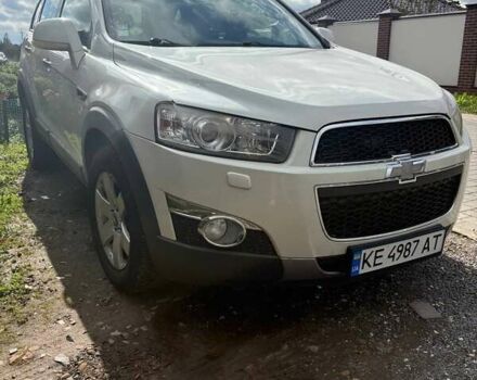 Белый Шевроле Каптива, объемом двигателя 2.2 л и пробегом 210 тыс. км за 11000 $, фото 1 на Automoto.ua