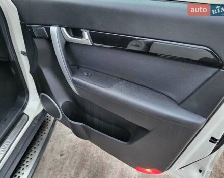 Білий Шевроле Каптіва, об'ємом двигуна 2.23 л та пробігом 208 тис. км за 10800 $, фото 20 на Automoto.ua