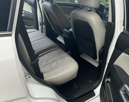 Белый Шевроле Каптива, объемом двигателя 3 л и пробегом 137 тыс. км за 9500 $, фото 3 на Automoto.ua