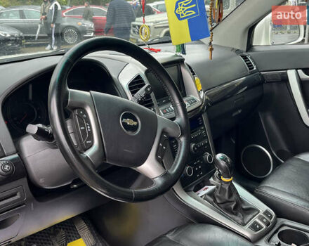 Белый Шевроле Каптива, объемом двигателя 2.23 л и пробегом 115 тыс. км за 9650 $, фото 12 на Automoto.ua