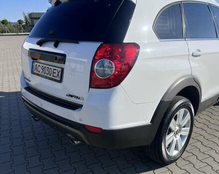 Білий Шевроле Каптіва, об'ємом двигуна 2.2 л та пробігом 221 тис. км за 11100 $, фото 11 на Automoto.ua