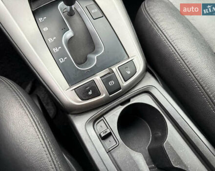 Белый Шевроле Каптива, объемом двигателя 2.2 л и пробегом 200 тыс. км за 11999 $, фото 58 на Automoto.ua