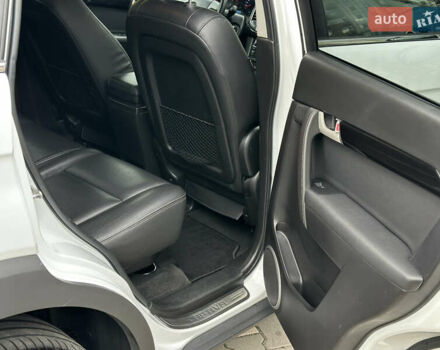 Белый Шевроле Каптива, объемом двигателя 2.2 л и пробегом 157 тыс. км за 11800 $, фото 13 на Automoto.ua