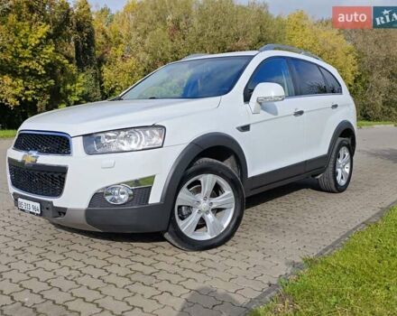Белый Шевроле Каптива, объемом двигателя 2.2 л и пробегом 112 тыс. км за 13750 $, фото 2 на Automoto.ua