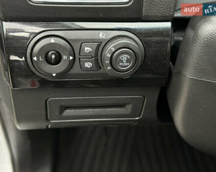 Белый Шевроле Каптива, объемом двигателя 2.2 л и пробегом 157 тыс. км за 11800 $, фото 18 на Automoto.ua