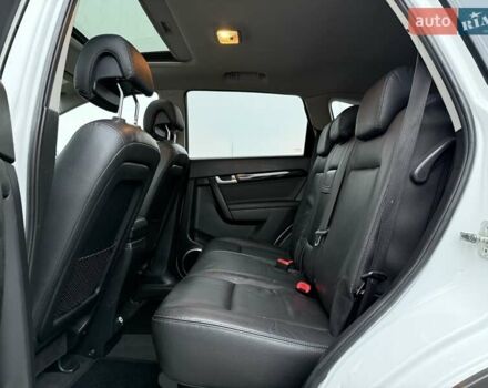 Белый Шевроле Каптива, объемом двигателя 2.2 л и пробегом 150 тыс. км за 12200 $, фото 30 на Automoto.ua