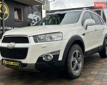 Белый Шевроле Каптива, объемом двигателя 2.23 л и пробегом 115 тыс. км за 9650 $, фото 2 на Automoto.ua