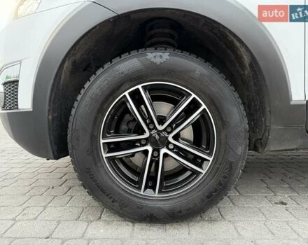 Белый Шевроле Каптива, объемом двигателя 2.2 л и пробегом 150 тыс. км за 12200 $, фото 56 на Automoto.ua