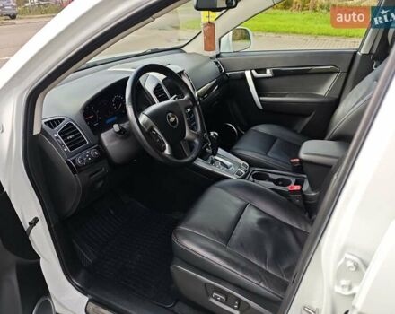 Белый Шевроле Каптива, объемом двигателя 2.2 л и пробегом 112 тыс. км за 13750 $, фото 53 на Automoto.ua