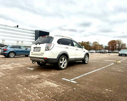 Белый Шевроле Каптива, объемом двигателя 2.23 л и пробегом 178 тыс. км за 10900 $, фото 4 на Automoto.ua