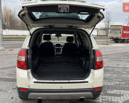 Білий Шевроле Каптіва, об'ємом двигуна 2.23 л та пробігом 210 тис. км за 9900 $, фото 14 на Automoto.ua