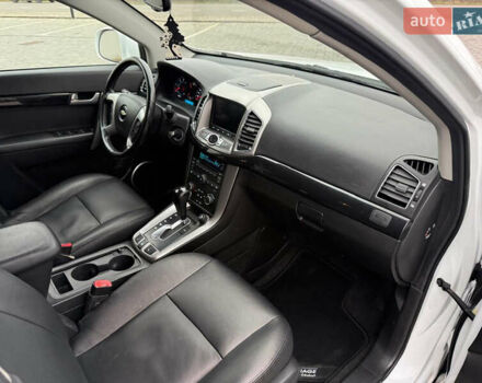 Белый Шевроле Каптива, объемом двигателя 2.2 л и пробегом 200 тыс. км за 11999 $, фото 40 на Automoto.ua