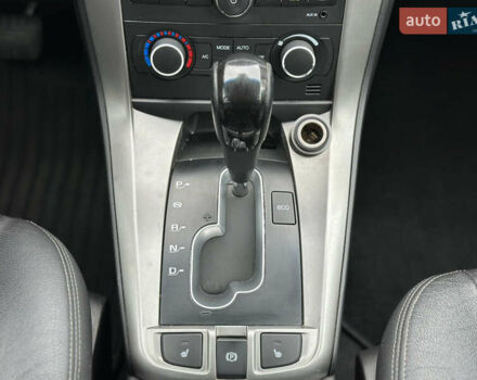 Белый Шевроле Каптива, объемом двигателя 2.2 л и пробегом 157 тыс. км за 11800 $, фото 19 на Automoto.ua