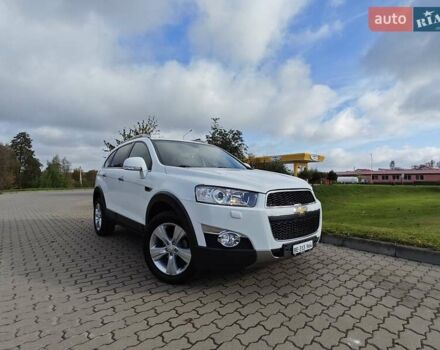 Белый Шевроле Каптива, объемом двигателя 2.2 л и пробегом 112 тыс. км за 13750 $, фото 24 на Automoto.ua