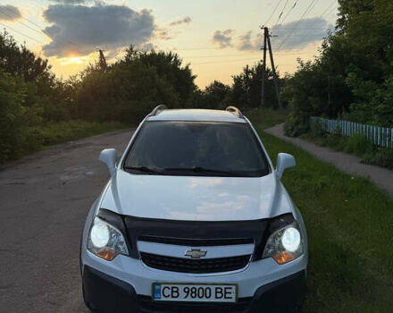 Белый Шевроле Каптива, объемом двигателя 2.38 л и пробегом 220 тыс. км за 9999 $, фото 1 на Automoto.ua