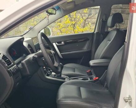 Белый Шевроле Каптива, объемом двигателя 2.2 л и пробегом 219 тыс. км за 9997 $, фото 54 на Automoto.ua