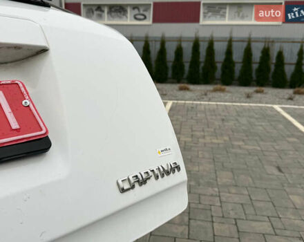 Белый Шевроле Каптива, объемом двигателя 2.2 л и пробегом 200 тыс. км за 11999 $, фото 18 на Automoto.ua