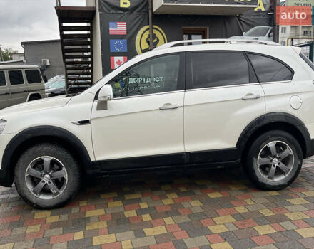 Белый Шевроле Каптива, объемом двигателя 2.23 л и пробегом 115 тыс. км за 9650 $, фото 3 на Automoto.ua