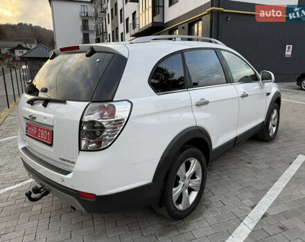 Белый Шевроле Каптива, объемом двигателя 2.2 л и пробегом 200 тыс. км за 12000 $, фото 9 на Automoto.ua