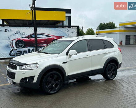 Белый Шевроле Каптива, объемом двигателя 2.23 л и пробегом 223 тыс. км за 8800 $, фото 4 на Automoto.ua