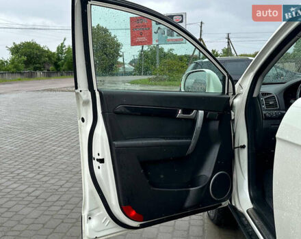 Белый Шевроле Каптива, объемом двигателя 2.23 л и пробегом 223 тыс. км за 8800 $, фото 15 на Automoto.ua