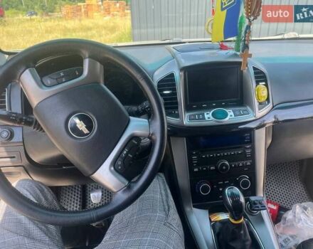 Білий Шевроле Каптіва, об'ємом двигуна 2.2 л та пробігом 113 тис. км за 10000 $, фото 6 на Automoto.ua