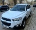 Белый Шевроле Каптива, объемом двигателя 2.2 л и пробегом 210 тыс. км за 11500 $, фото 1 на Automoto.ua