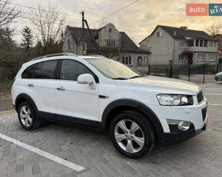 Белый Шевроле Каптива, объемом двигателя 2.2 л и пробегом 200 тыс. км за 12000 $, фото 12 на Automoto.ua