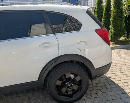 Білий Шевроле Каптіва, об'ємом двигуна 2.38 л та пробігом 170 тис. км за 9950 $, фото 38 на Automoto.ua