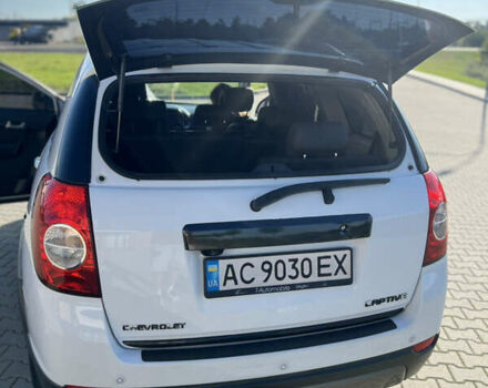 Білий Шевроле Каптіва, об'ємом двигуна 2.2 л та пробігом 221 тис. км за 11100 $, фото 14 на Automoto.ua