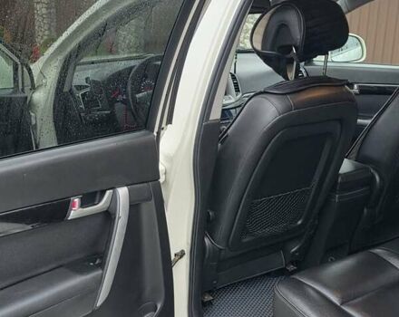 Белый Шевроле Каптива, объемом двигателя 2.23 л и пробегом 173 тыс. км за 10500 $, фото 1 на Automoto.ua