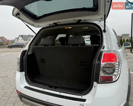 Белый Шевроле Каптива, объемом двигателя 2.2 л и пробегом 200 тыс. км за 11999 $, фото 11 на Automoto.ua