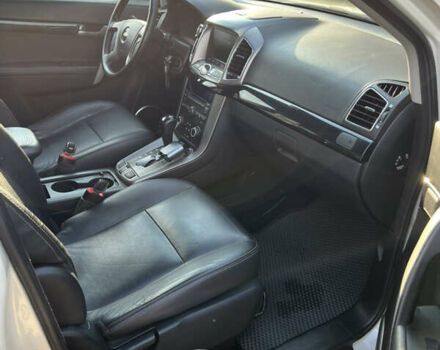 Білий Шевроле Каптіва, об'ємом двигуна 2.23 л та пробігом 241 тис. км за 12300 $, фото 15 на Automoto.ua