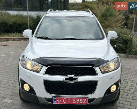 Белый Шевроле Каптива, объемом двигателя 2.2 л и пробегом 157 тыс. км за 11800 $, фото 2 на Automoto.ua