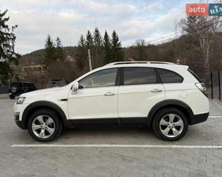 Белый Шевроле Каптива, объемом двигателя 2.2 л и пробегом 200 тыс. км за 12000 $, фото 5 на Automoto.ua
