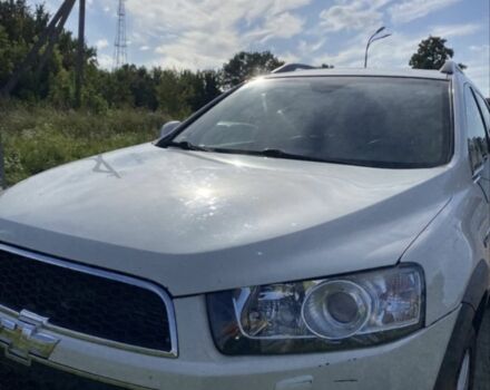 Белый Шевроле Каптива, объемом двигателя 2.2 л и пробегом 230 тыс. км за 10800 $, фото 1 на Automoto.ua