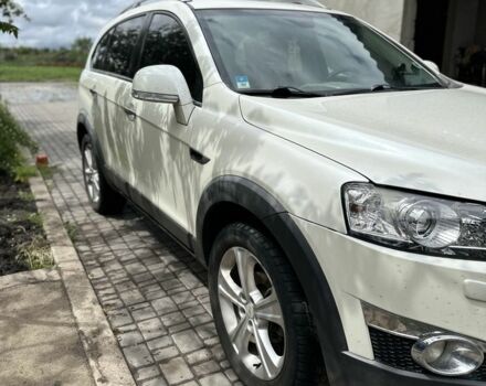 Белый Шевроле Каптива, объемом двигателя 2.2 л и пробегом 162 тыс. км за 11000 $, фото 1 на Automoto.ua