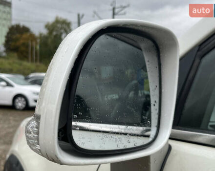 Белый Шевроле Каптива, объемом двигателя 2.23 л и пробегом 115 тыс. км за 9650 $, фото 8 на Automoto.ua