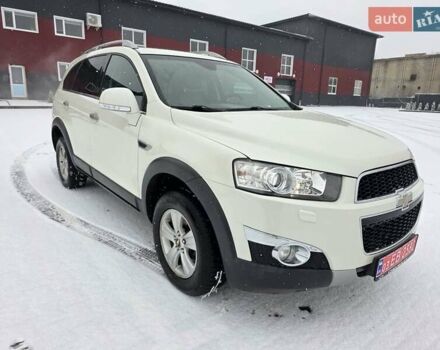 Белый Шевроле Каптива, объемом двигателя 2.2 л и пробегом 189 тыс. км за 11500 $, фото 1 на Automoto.ua
