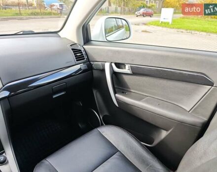 Белый Шевроле Каптива, объемом двигателя 2.2 л и пробегом 112 тыс. км за 13750 $, фото 60 на Automoto.ua